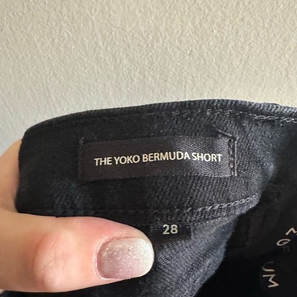 Aritzia Denim Forum Black Button Fly ‘The Yoko Bermuda Short’ size 28 EUC - Picture 9 of 11